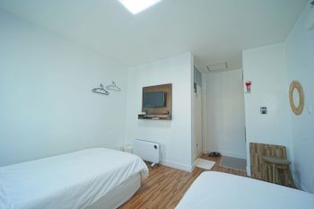 Ekonomy Haeundae Guesthouse