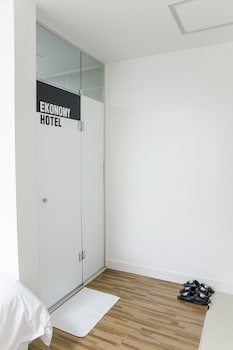 Ekonomy Haeundae Guesthouse