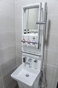 Ekonomy Haeundae Guesthouse