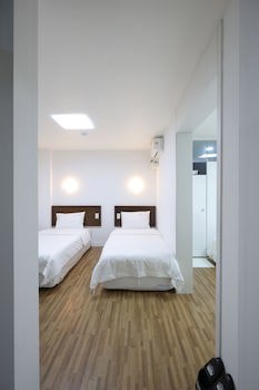 Ekonomy Haeundae Guesthouse