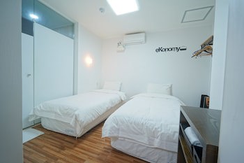 Ekonomy Haeundae Guesthouse
