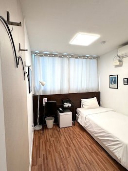 Ekonomy Haeundae Guesthouse