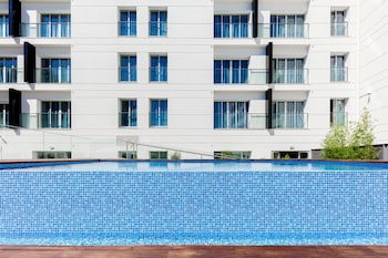 Lux Fatima Park - Hotel, Suites And Residences