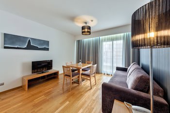 Lux Fatima Park - Hotel, Suites And Residences