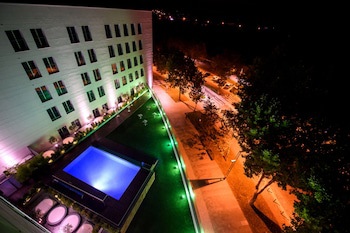 Lux Fatima Park - Hotel, Suites And Residences