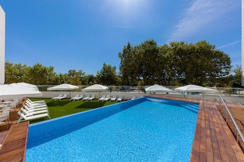 Lux Fatima Park - Hotel, Suites And Residences