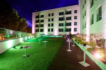 Lux Fatima Park - Hotel, Suites And Residences