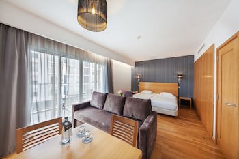 Lux Fatima Park - Hotel, Suites And Residences