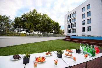 Lux Fatima Park - Hotel, Suites And Residences