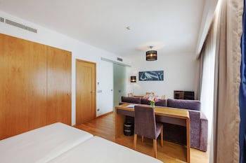 Lux Fatima Park - Hotel, Suites And Residences