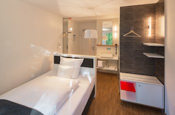 V-Hotel fotoğrafı
