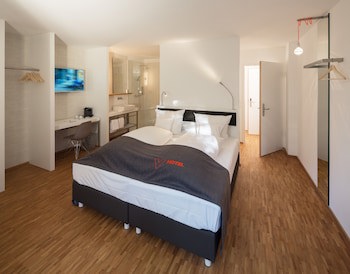 V-Hotel galeri fotoğrafı