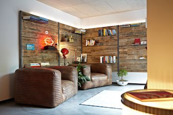V-Hotel fotoğrafı