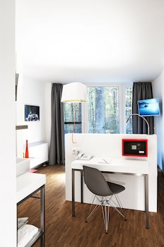 V-Hotel galeri fotoğrafı