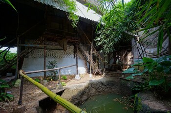 Saraya Art Cafe B&B