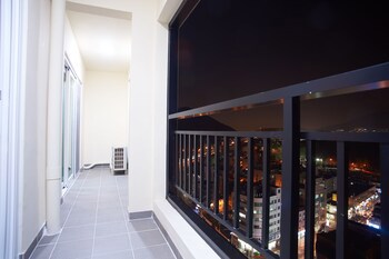 Cs Premier Hotel (Adults Only)