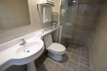 Cs Premier Hotel (Adults Only)