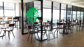Cs Premier Hotel (Adults Only)