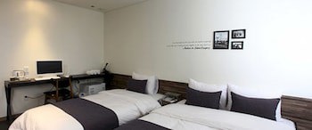 S& Hotel