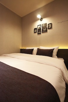 S& Hotel