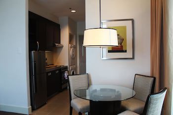 Aruga Apartments By Rockwell Makati