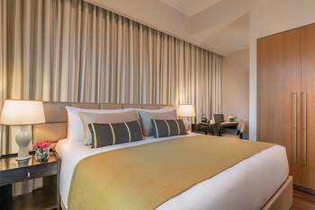 Aruga Apartments By Rockwell Makati