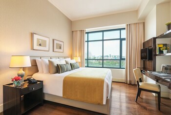 Aruga Apartments By Rockwell Makati