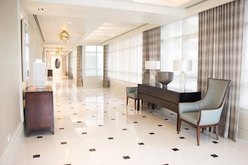 Aruga Apartments By Rockwell Makati