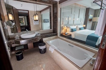 Crowne Plaza Bandung, An Ihg Hotel
