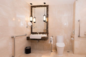 Crowne Plaza Bandung, An Ihg Hotel