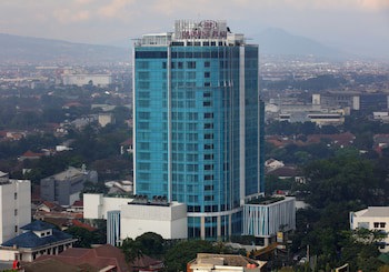 Crowne Plaza Bandung, An Ihg Hotel