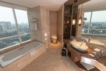 Crowne Plaza Bandung, An Ihg Hotel
