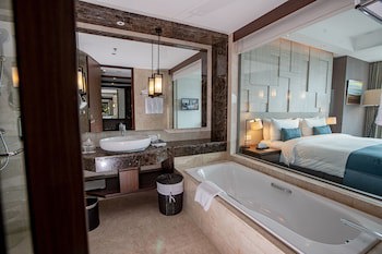 Crowne Plaza Bandung, An Ihg Hotel