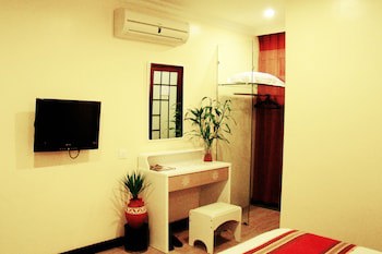 Adel Hotel