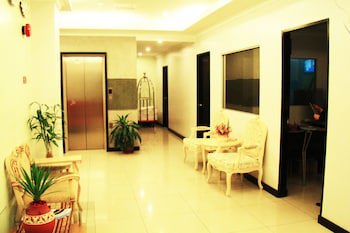Adel Hotel