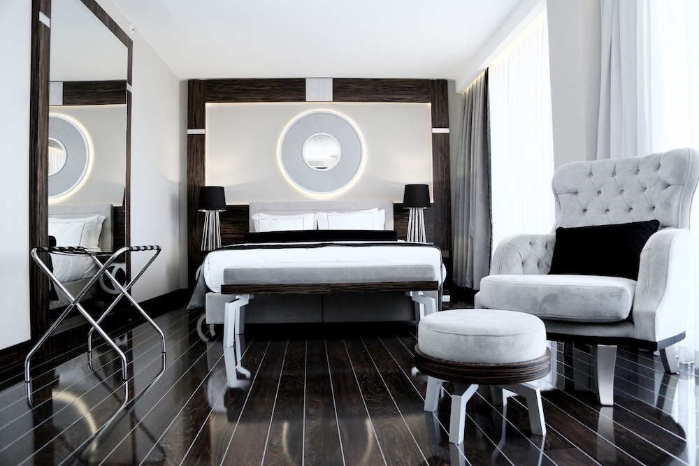Ramada Hotel & Suites By Wyndham Istanbul Sisli