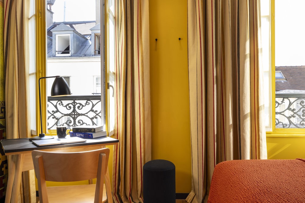 Hotel l