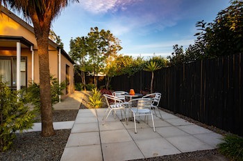 Abbella Lodge Motel