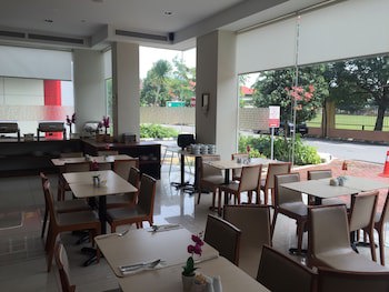 C'haya Hotel