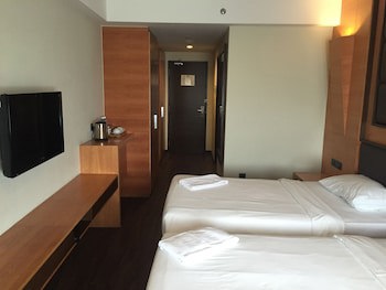 C'haya Hotel