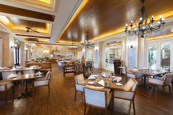 Rocks Hotel
