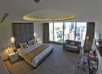 Las Americas Golden Tower Panama