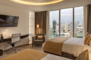 Las Americas Golden Tower Panama