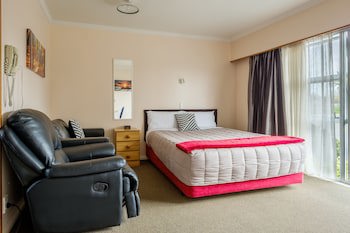 Esplanade Motels