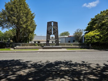 Esplanade Motels