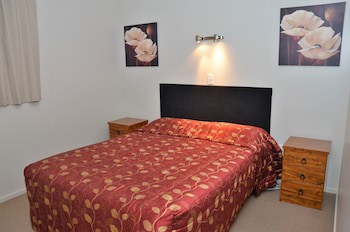 Esplanade Motels