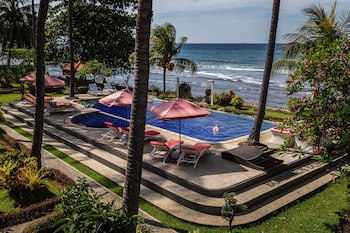 Bondalem Beach Club