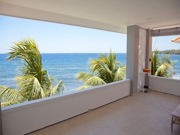 Bondalem Beach Club