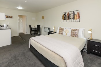 Ellena Court Motel