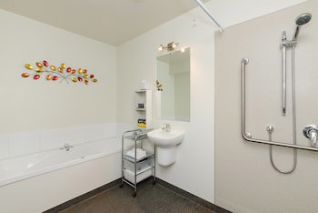 Ellena Court Motel